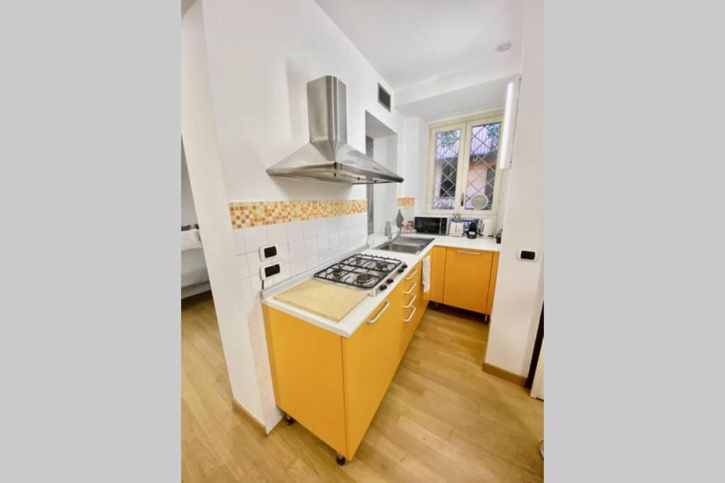 Boutique Apartment In Milano Center: Duomo Scala Экстерьер фото