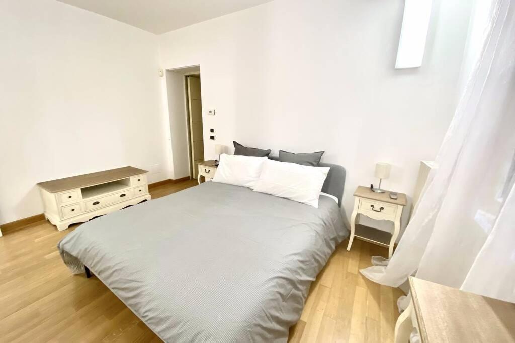 Boutique Apartment In Milano Center: Duomo Scala Экстерьер фото